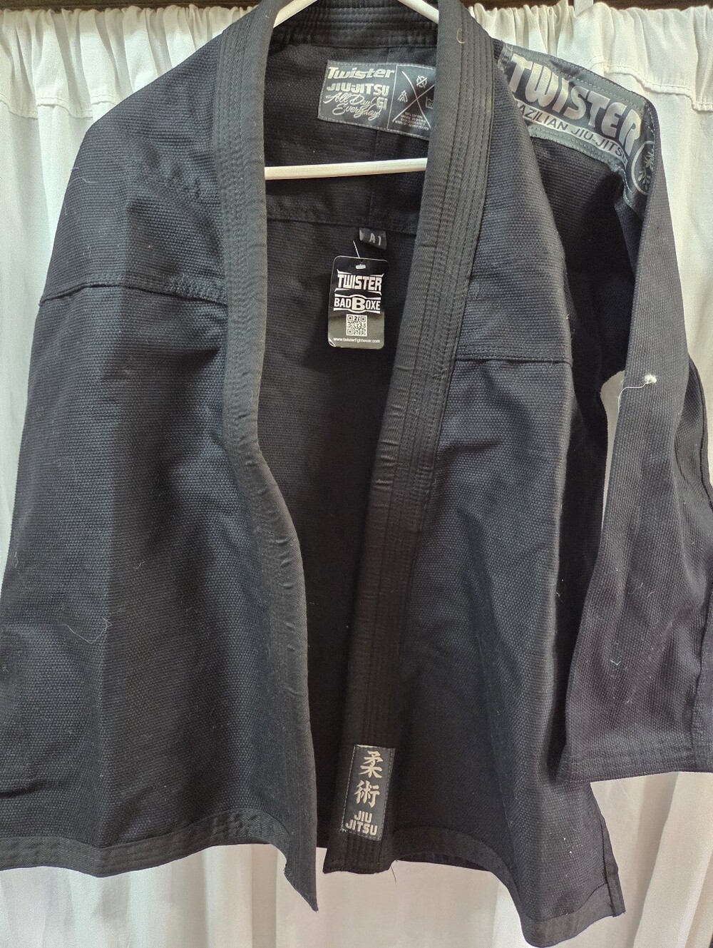 Jujitsu Top